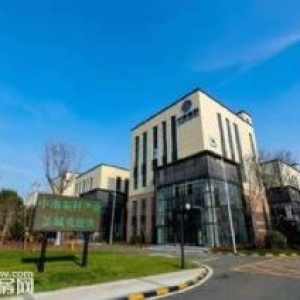 出租、出售标准厂房，有产权，可做环评