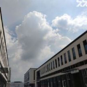 全新好厂房出租，正规园区，交通便利，配套齐全