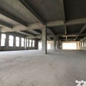 经十西路现房出租0.5元每平可任意分租