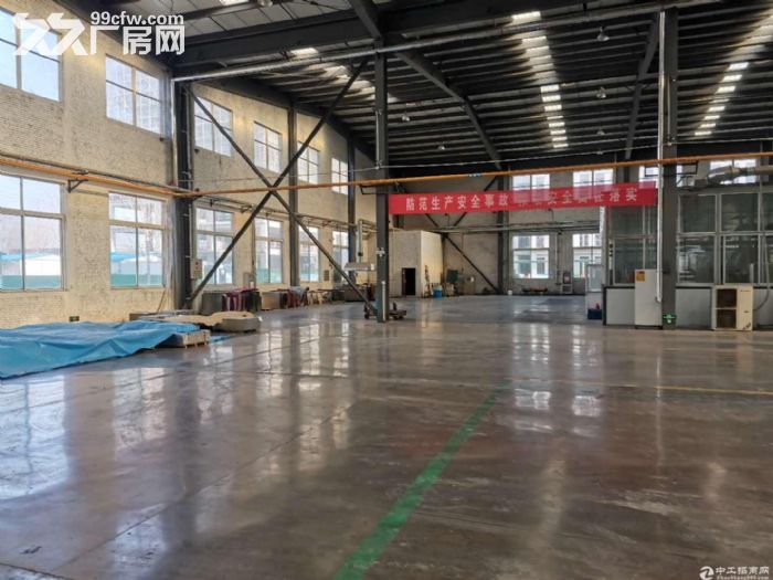 长清平安经十西路 2000平轻钢厂房进出大车方便 可办公可生产 