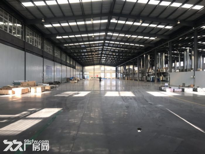 长清区稀缺轻钢厂房出租，随时看房。欢迎来电咨询