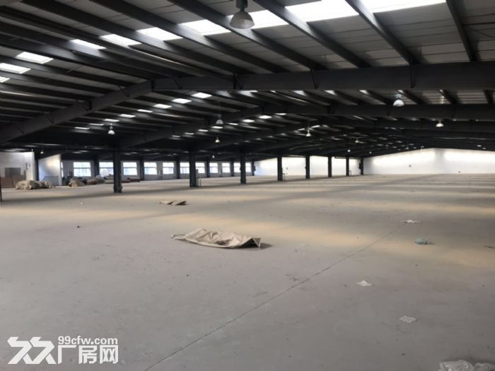 经十路沿线轻钢厂房出租，户型方正看房方便，欢迎来电咨询