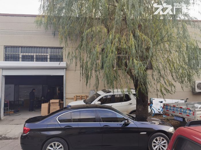 出租济南高新区奥体中路与天辰路交叉口200、600平仓库