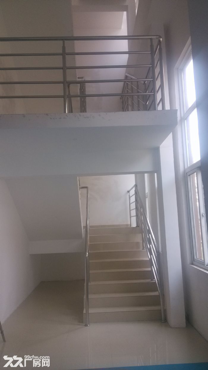 市区厂房贵，不如来长清，可租可买，价低服务好，国道105附近